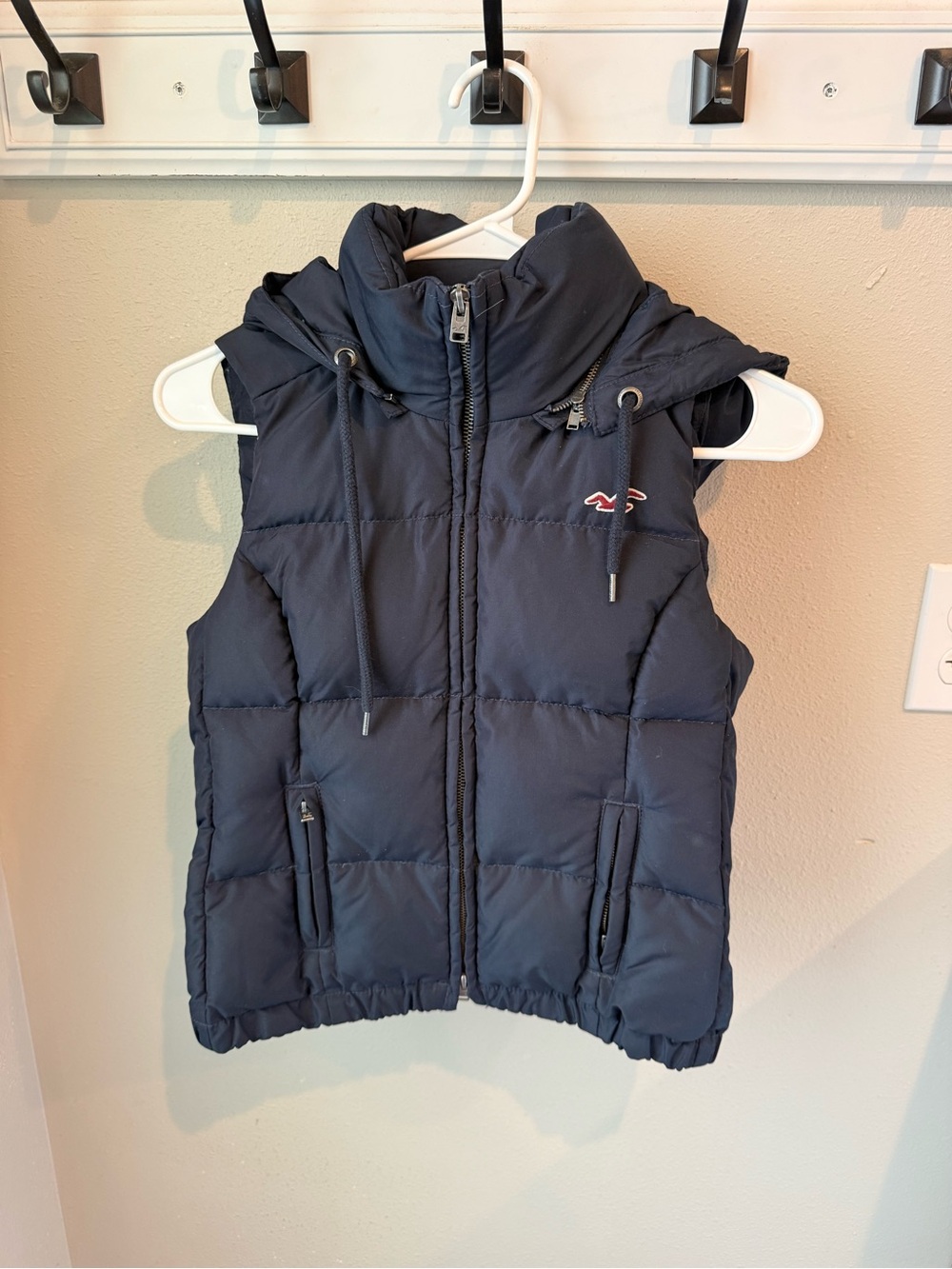 Hollister Dark Navy Quilted Hooded Puffer Vest
